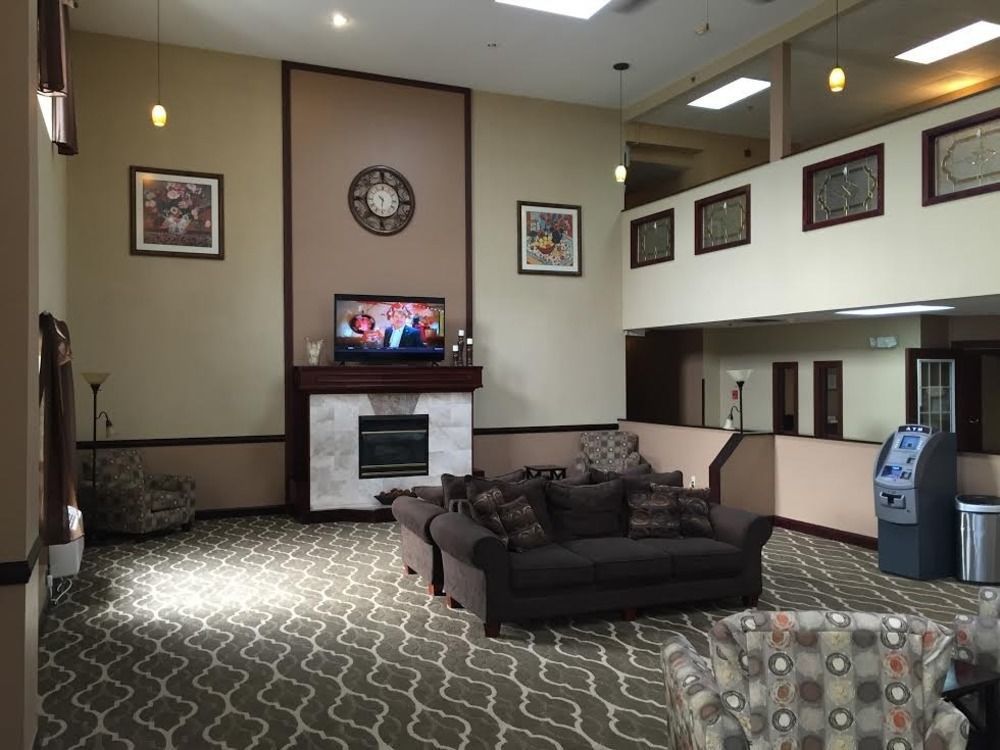 Country & By Radisson, Battle Creek, Mi